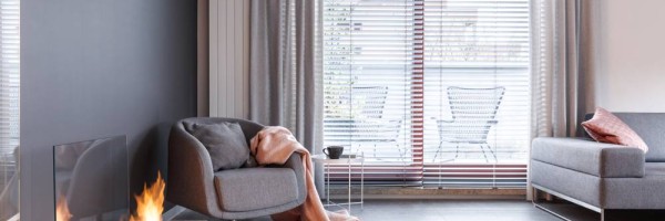 Blinds, Curtains or Both? Which Should I Choose? 