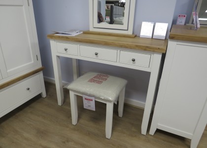 Clearance Eaton Dressing Table