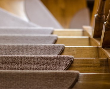 How to Style Your Staircase with Carpets 