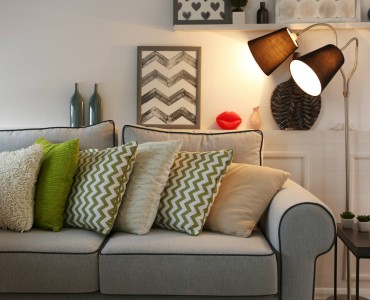 Choosing Your Sofas - Leather or Fabric?