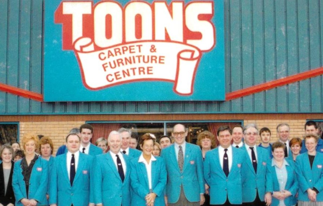  

Bill Toon sadly died in 1999. After the retrirements of Jean, and Billl's brotherm John, Belinda became the new MD in 2003. She is Bill and Jean's eldest daughter.
