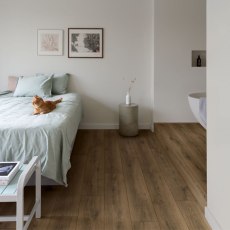 Classic Warm Brown Oak Classic Warm Brown Oak