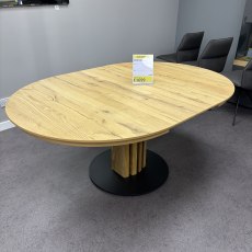 Venjakob Round Dining Table