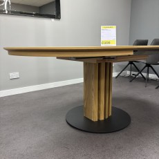 Venjakob Round Dining Table