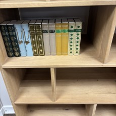 Como Tall Display Unit